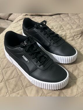 PUMA Carina 2.0 Black White Platform Sneakers Women's Size 10